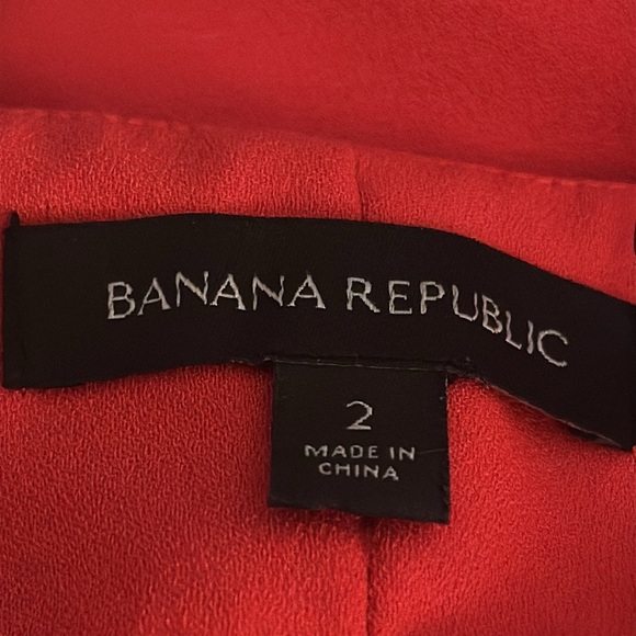 BANANA REPUBLIC Mini Dress Curved Hem Shift Red V Neck Pockets Size 2 Work Party - Picture 7 of 10